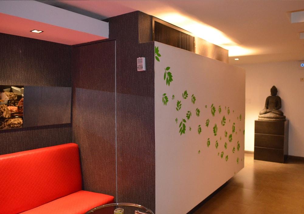 San Simon Hotel Pereira By Soratama 外观 照片 A room divider