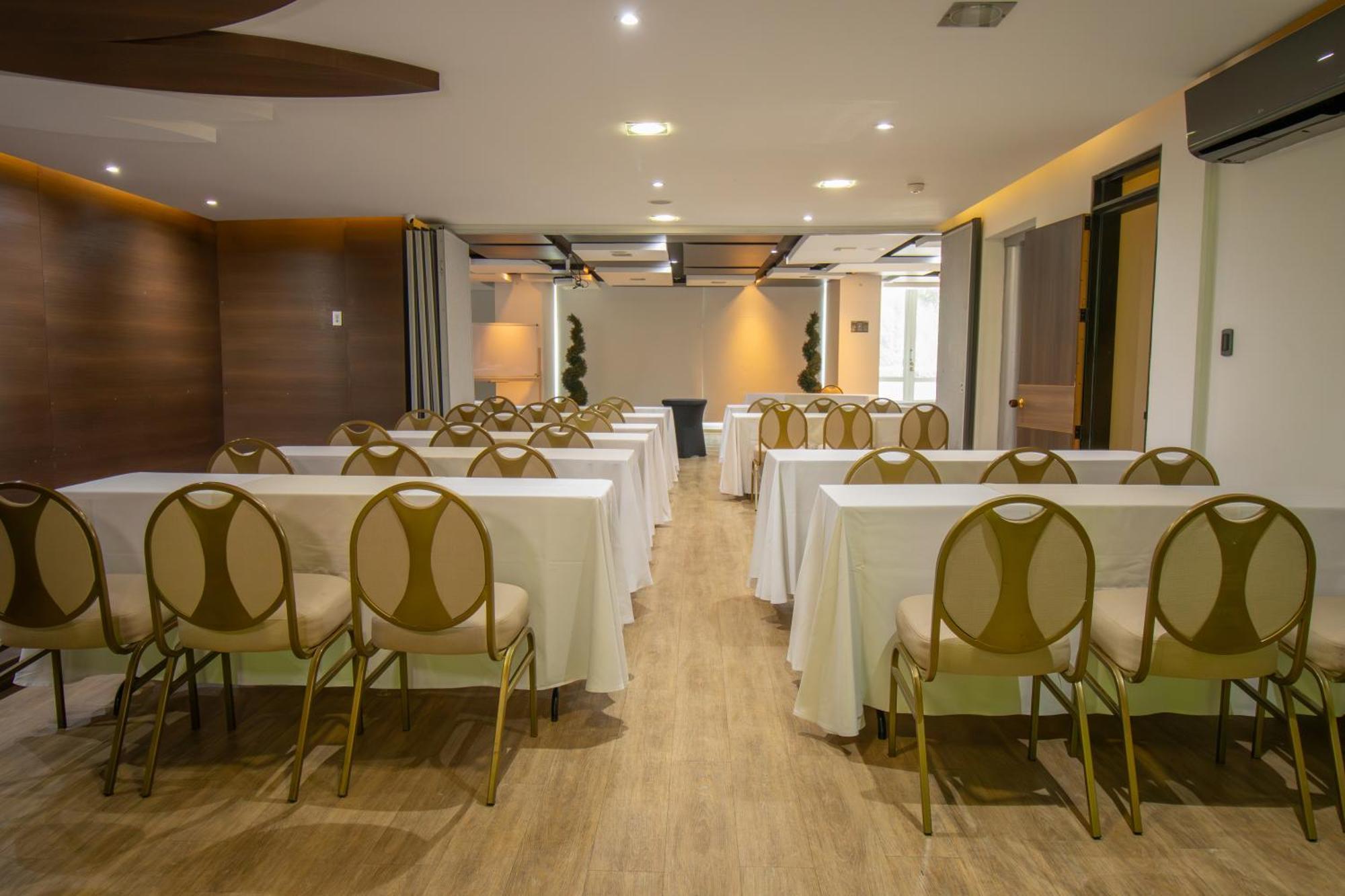 San Simon Hotel Pereira By Soratama 外观 照片 Meeting room